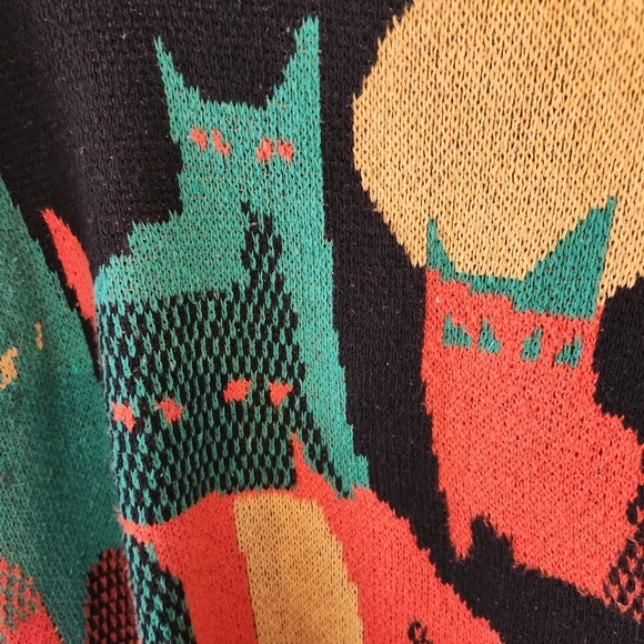 Colorful Cat Pattern Sweater - Picture 2 of 3